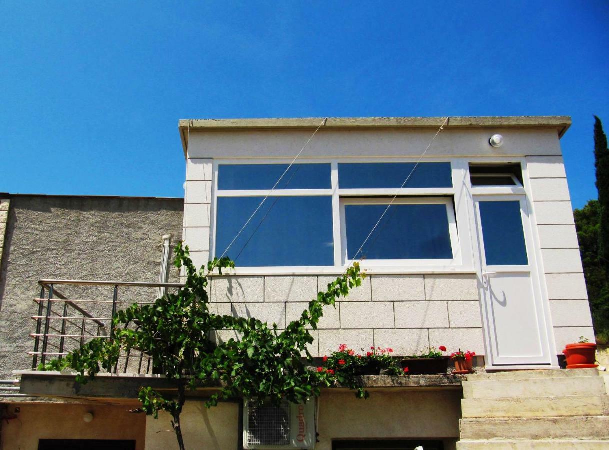 Apartmans And Rooms Dunjini Dvori 科尔丘拉 外观 照片
